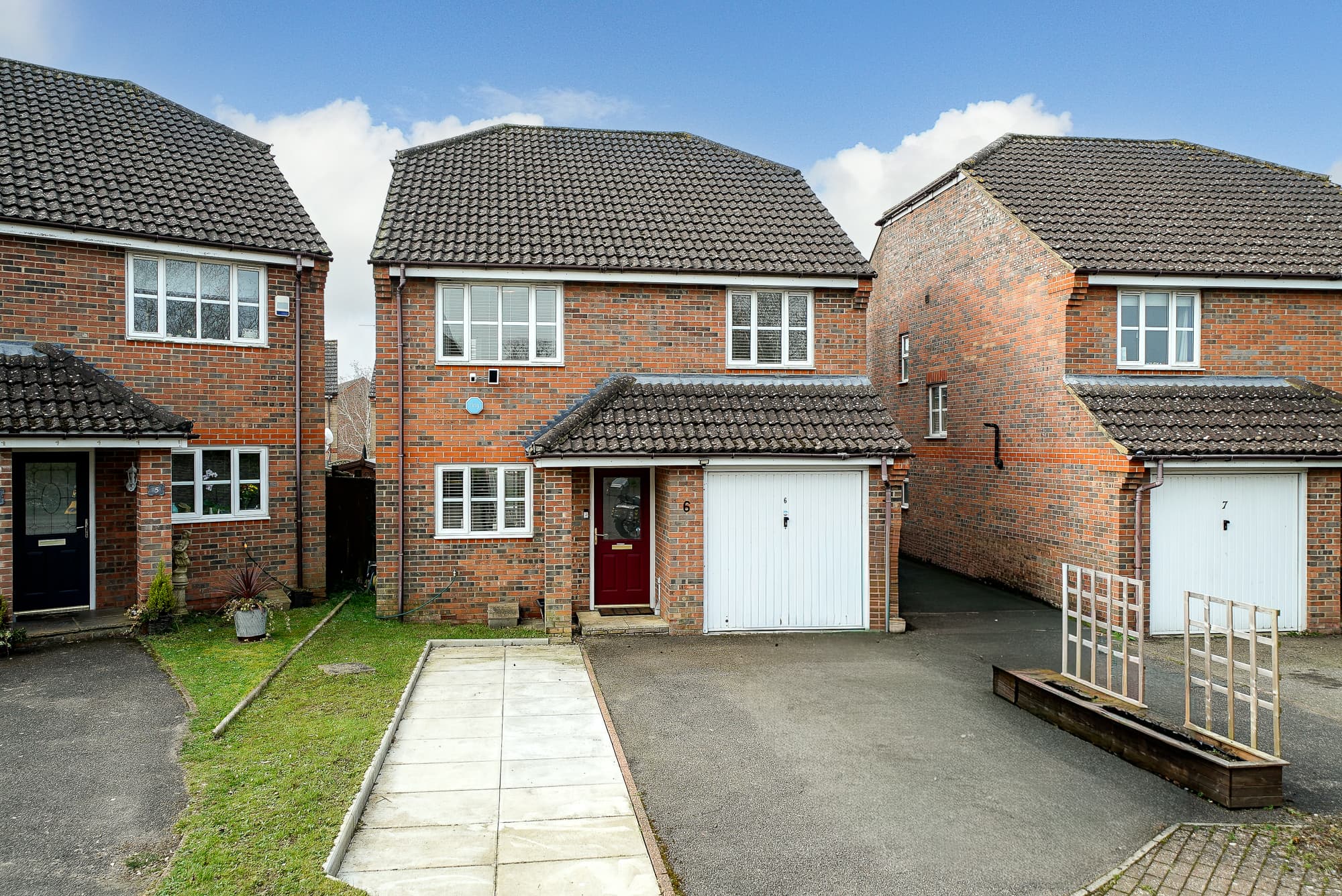 Orchard Close, Caddington, LU1